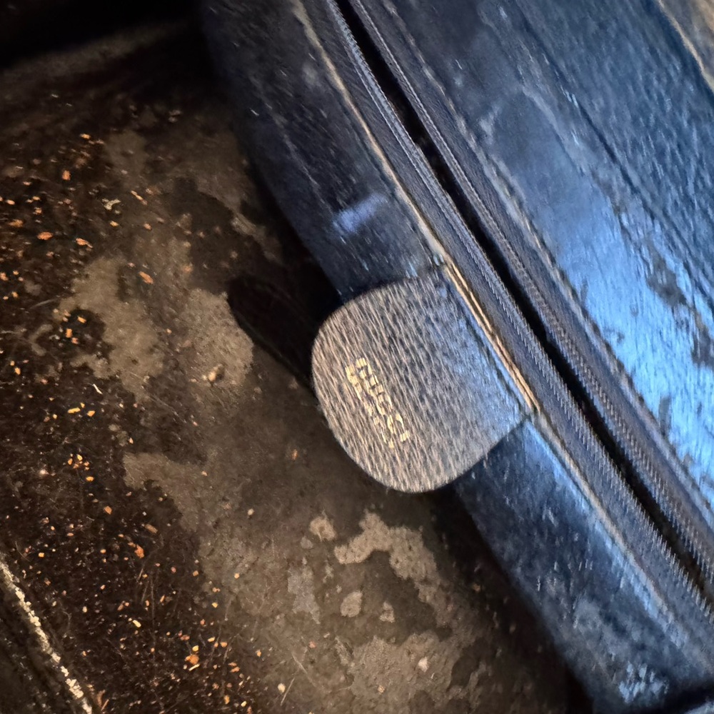 Gucci Vintage Black Leather Vanity Bag with Bamboo Handle - Picture 16 of 17